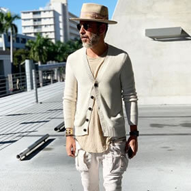 Robert, 48 — portrait 1