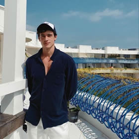 Robert, 48 — portrait 1